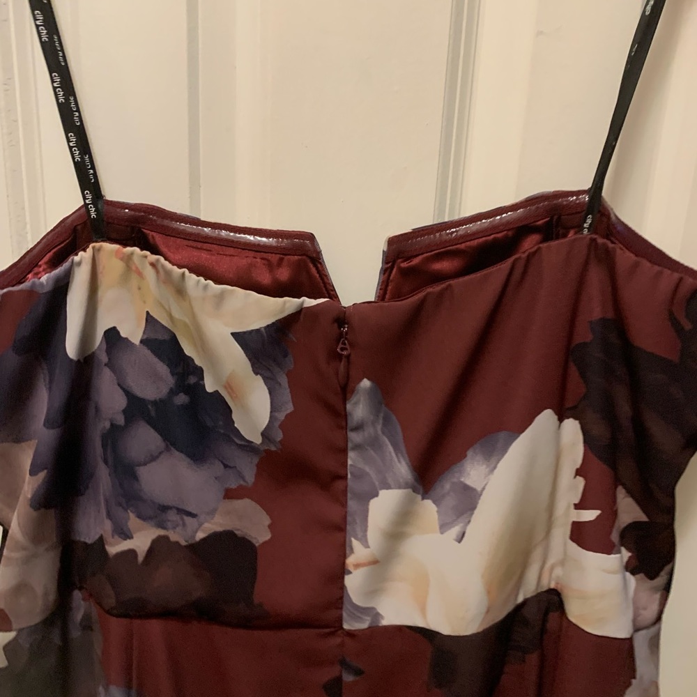 Strapless, Worn Once, Size 20, burgundy, floral, high low